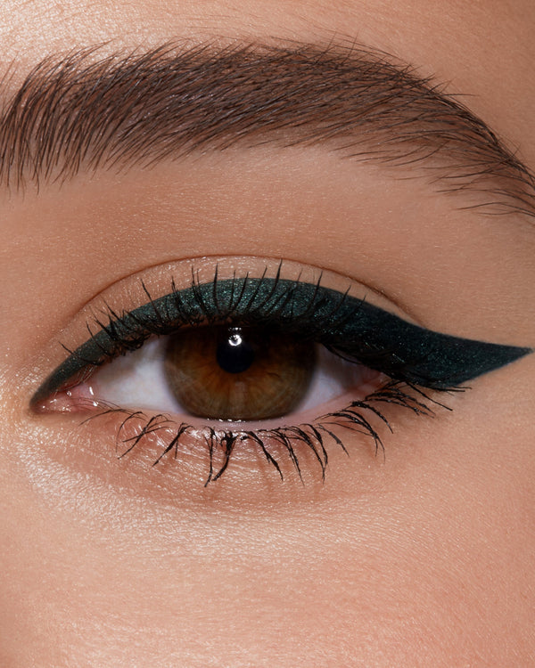 Sexy Smoky Eye Pencil EMERALD - Romanovamakeup